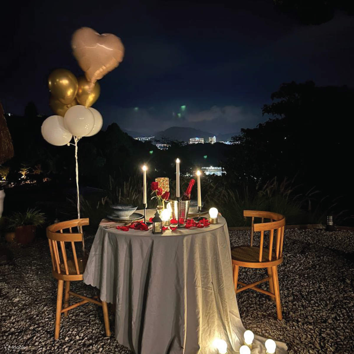 Candlelit dinner